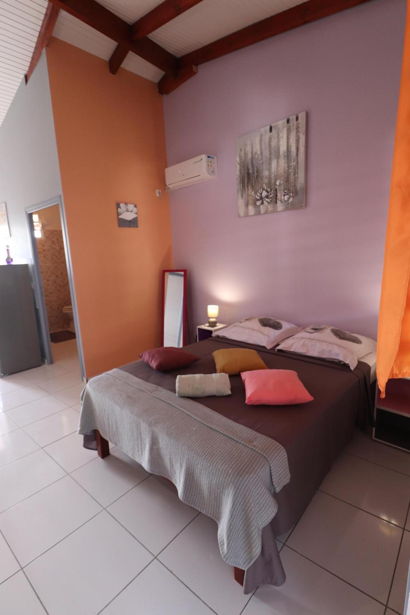 Les Gîtes De L'union Les Abymes Chambre photo