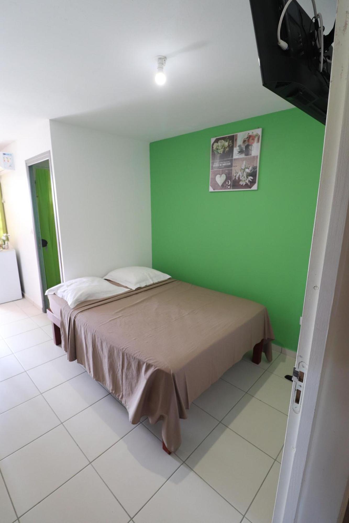 Les Gîtes De L'union Les Abymes Chambre photo