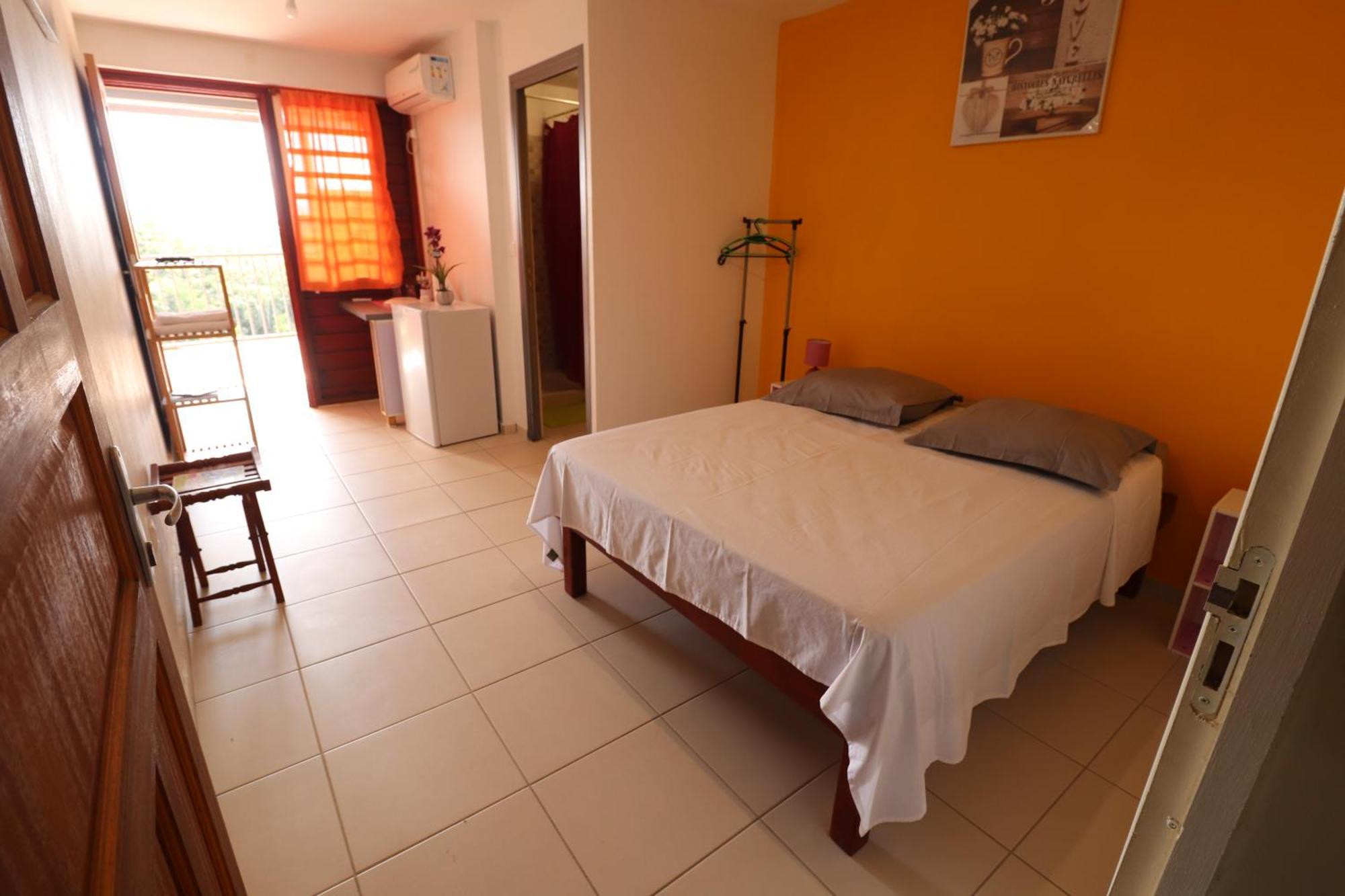 Les Gîtes De L'union Les Abymes Chambre photo