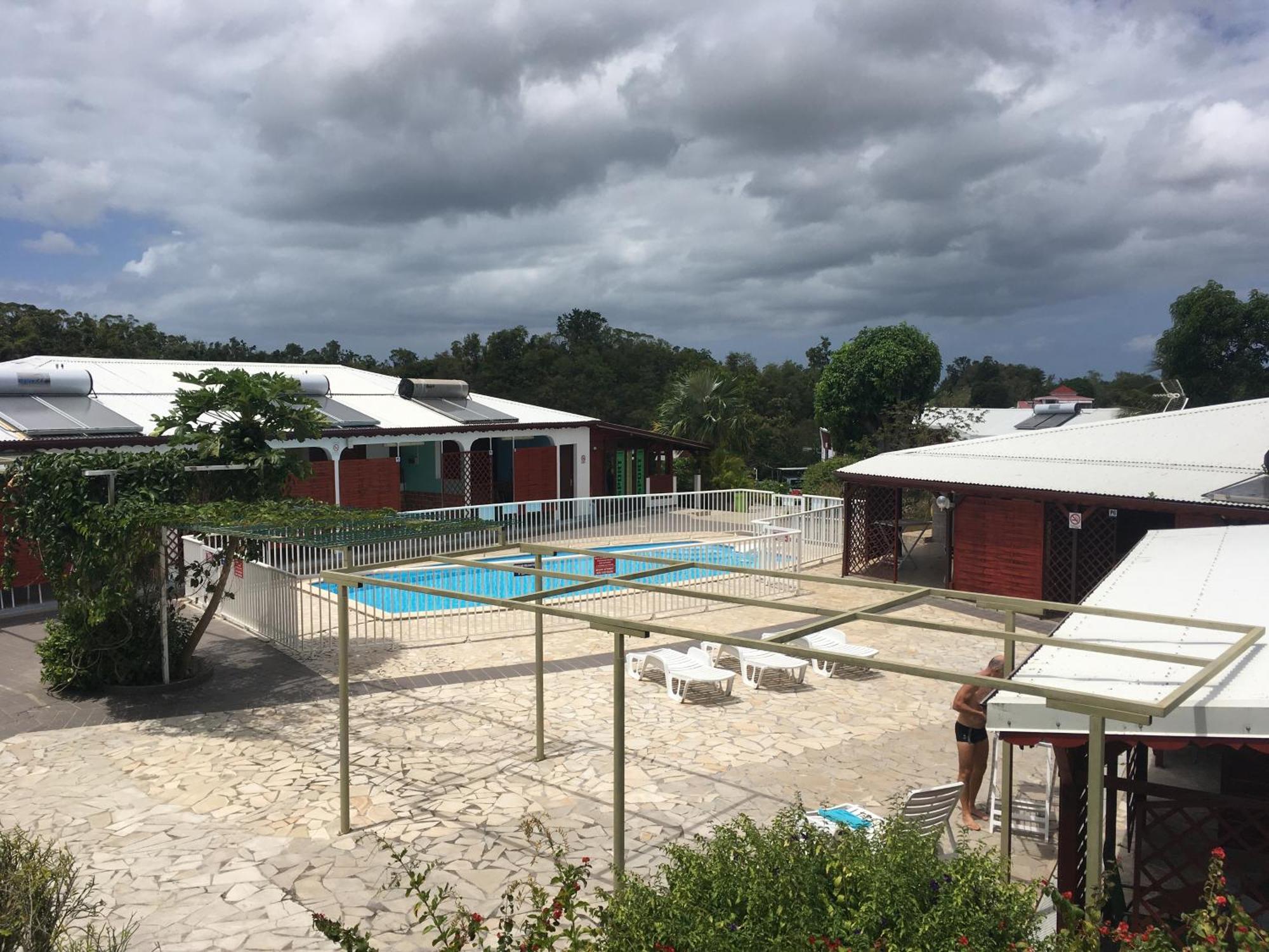 Les Gîtes De L'union Les Abymes Chambre photo